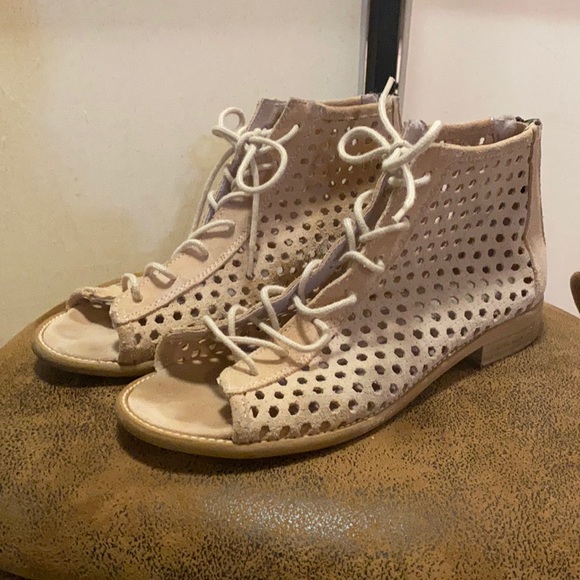 Musse & Cloud Aiden Pink Sandals/Booties - Picture 2 of 8